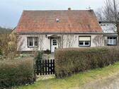 Titelbild - Kleines Einfamilienhaus in idyllischer Lage