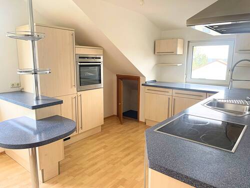 Küche 3.jpg - Helle 4-Zimmer-Wohnung im DG mit Balkon, EBK und Kellerraum