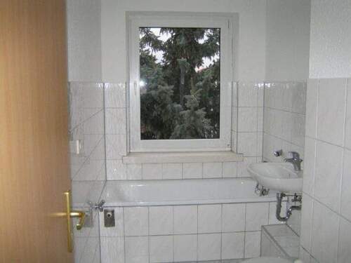 Bad mit Wanne (Beispiel) - 