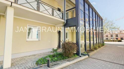 Hausansicht_vorn - 2 Zimmer-Wohnung mit Gartenterrasse in Zepernick