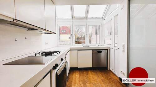 Küche mit Einbauküche - 3 Zimmer Etagenwohnung in Nürnberg
