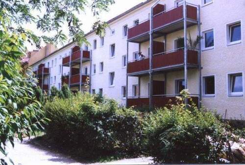 Balkonseite - * Potsdam-West: Haeckelstraße im Hochparterre *