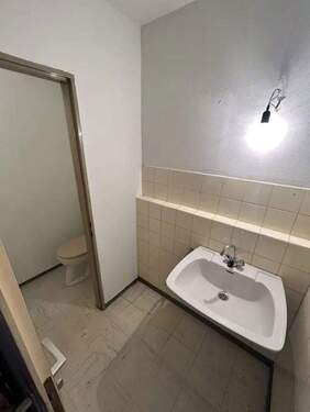 Gästeklo - 4 Zimmer Etagenwohnung in Herrenberg