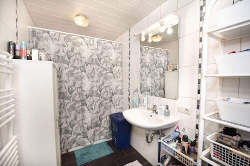 Steenfeld_Bad_EG_01 - Mehrfamilienhaus, Wohnhaus mit 210,00 m&sup2; in Steenfeld / Spann zum Kaufen