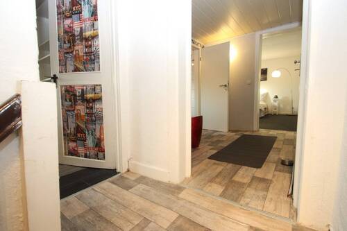 Treppe rauf in das Obergeschoss - 