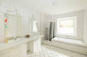 Badezimmer Wohneinheit 4 - 