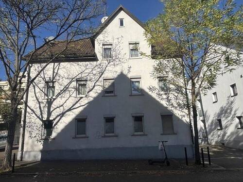 Bild 1 - 3-Familienhaus mit Doppelhaushälfte und Gewerbeimmobile im Zentrum Waiblingens