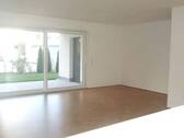 Wohnzimmer mit Gartenzugang - 