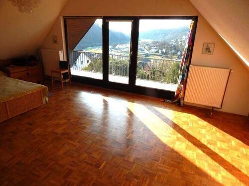 Wohn-Schlafzimmer im OG - 