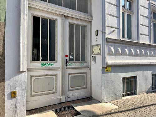 Hauseingang - Gewerbeobjekt (Büro, Produktion, Verkauf) zum Kaufen in Magdeburg