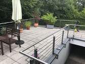 Terrasse vorm Haus - 7 Zimmer Mehrfamilienhaus, Wohnhaus in Rösrath-Kleineichen