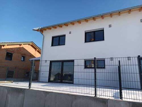 Bild 4 - Doppelhaushälfte mit 165,00 m&sup2; in Bogen zum Kaufen