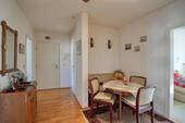 Diele mit Essplatz - 