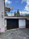 Blick zur Terrasse + Garage - 