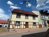 Ansicht von der Straße - 4 Zimmer Einfamilienhaus zum Kaufen in Großlohra / Friedrichslohra