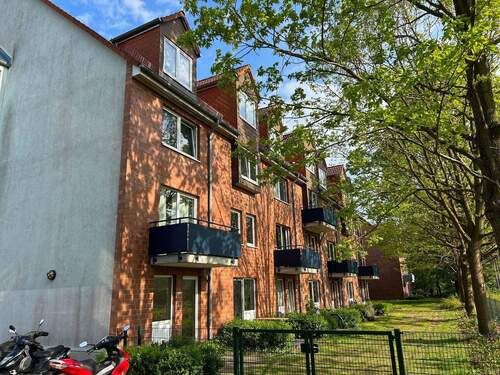 Hausansicht - Etagenwohnung mit 25,70 m² in Lübeck zur Miete