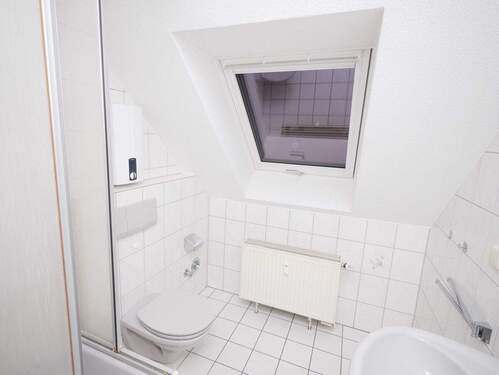 Badezimmer - Etagenwohnung mit 46,10 m&sup2; in Gelsenkirchen zur Miete