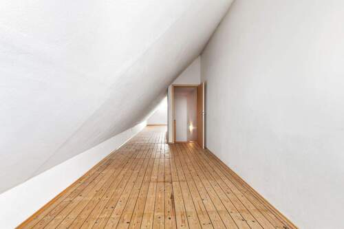 Dachgeschoss Ansicht 3 - 