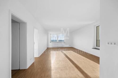 Wohn-/ Esszimmer - 