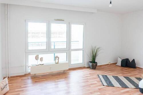 Wohnzimmer Vergleichswohnung - 2 Zimmer Etagenwohnung zur Miete in Chemnitz