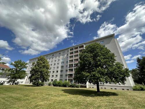 Hausansicht - Etagenwohnung mit 58,80 m² in Chemnitz zur Miete