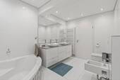 Badezimmer KG - Einfamilienhaus mit 171,00 m² in Karlsdorf-Neuthard zum Kaufen