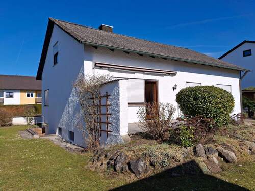 Südwestansicht.jpg - 3 Zimmer Mehrfamilienhaus, Wohnhaus zum Kaufen in Ingolstadt