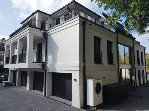 Eingang, Garagen - 3 Zimmer Etagenwohnung zum Kaufen in Oldenburg