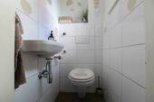 Gäste-WC Treppenhaus - 
