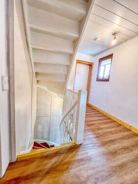 OG Flur - Bauernhaus, Landhaus mit 117,00 m&sup2; in Butzbach zum Kaufen