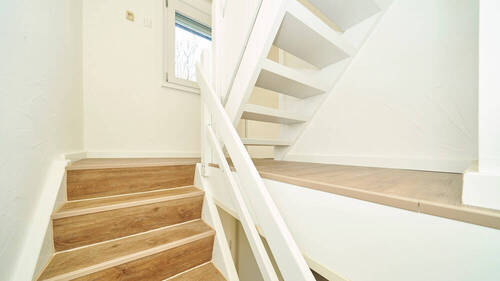 Haus 2 - Treppe ins OG. - 