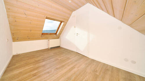 Haus 2 - Kind im DG. - 