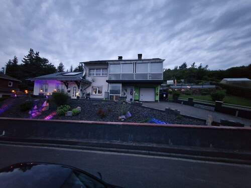 Objektansicht in der Abenddämmerung - 