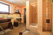 Waschraum mit Dusche UG - 