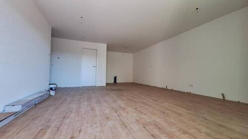 Offener Wohn-Essbereich mit nachhaltigem Dureco-Boden - 2 Zimmer Etagenwohnung in Vaihingen an der Enz