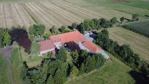 Bild 1 - Top gepflegtes 2 Landhaus mit 2 WE mit 2 ha Ländereien in Holtriem
