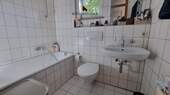 Tageslichtbad mit Wanne - 