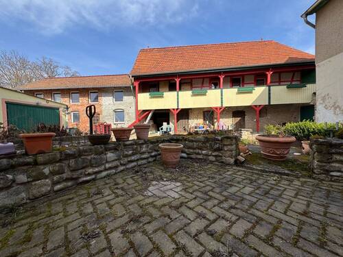 Außenansicht Nachbargebäude - 