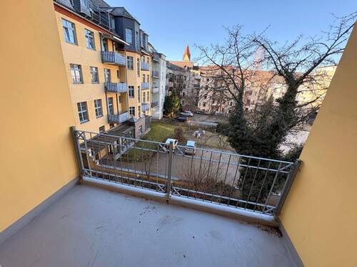 Balkon - 2 Zimmer Etagenwohnung zur Miete in Chemnitz