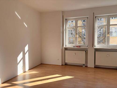 Sonneneinstrahlung - 2 Zimmer Etagenwohnung in Chemnitz