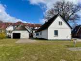 Außenansicht Haus & Nebengelass - Reetgedecktes Zweifamilienhaus mit historischem Flair in einzigartiger Naturkulisse
