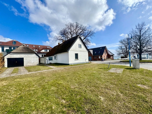 Außenansicht Haus & Nebengelass mit Wasserblick - 