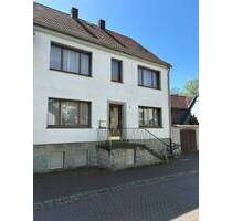 Haus zum Sanieren in bester Lage plus Grundstück für Ihre Ideen - Salzkotten