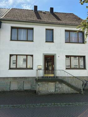 2 - 6 Zimmer Mehrfamilienhaus, Wohnhaus zum Kaufen in Salzkotten