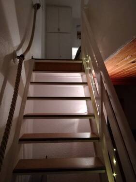 Treppe ins DG.jpg - 