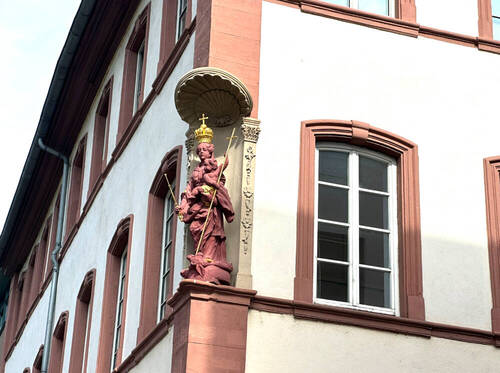 Madonnenfigur - Etagenwohnung mit 39,60 m² in Mannheim zum Kaufen