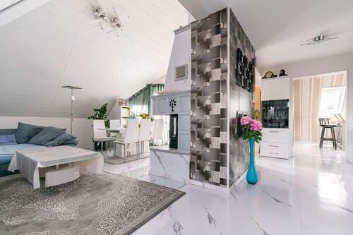 Wohnen und Essen Ansicht 3.jpg - Etagenwohnung mit 140,00 m&sup2; in Tettnang zum Kaufen