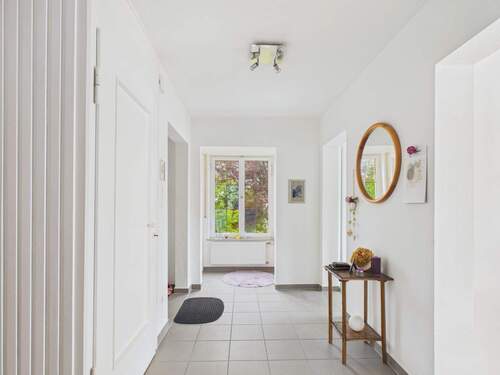 Eingangsbereich EG - Einfamilienhaus mit 126,00 m² in Zell unter Aichelberg zum Kaufen
