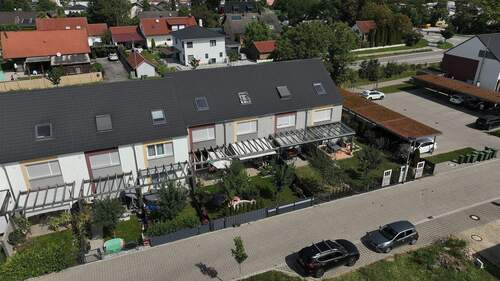 Drohne Gartenansicht - 5 Zimmer Reihenmittelhaus zum Kaufen in Ingolstadt