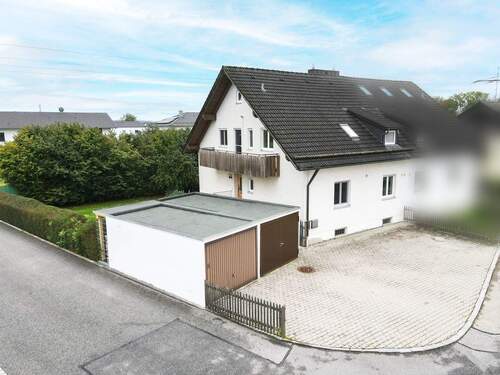 Außeransicht - Altdorf: Gepflegte Doppelhaushälfte in ruhiger Lage